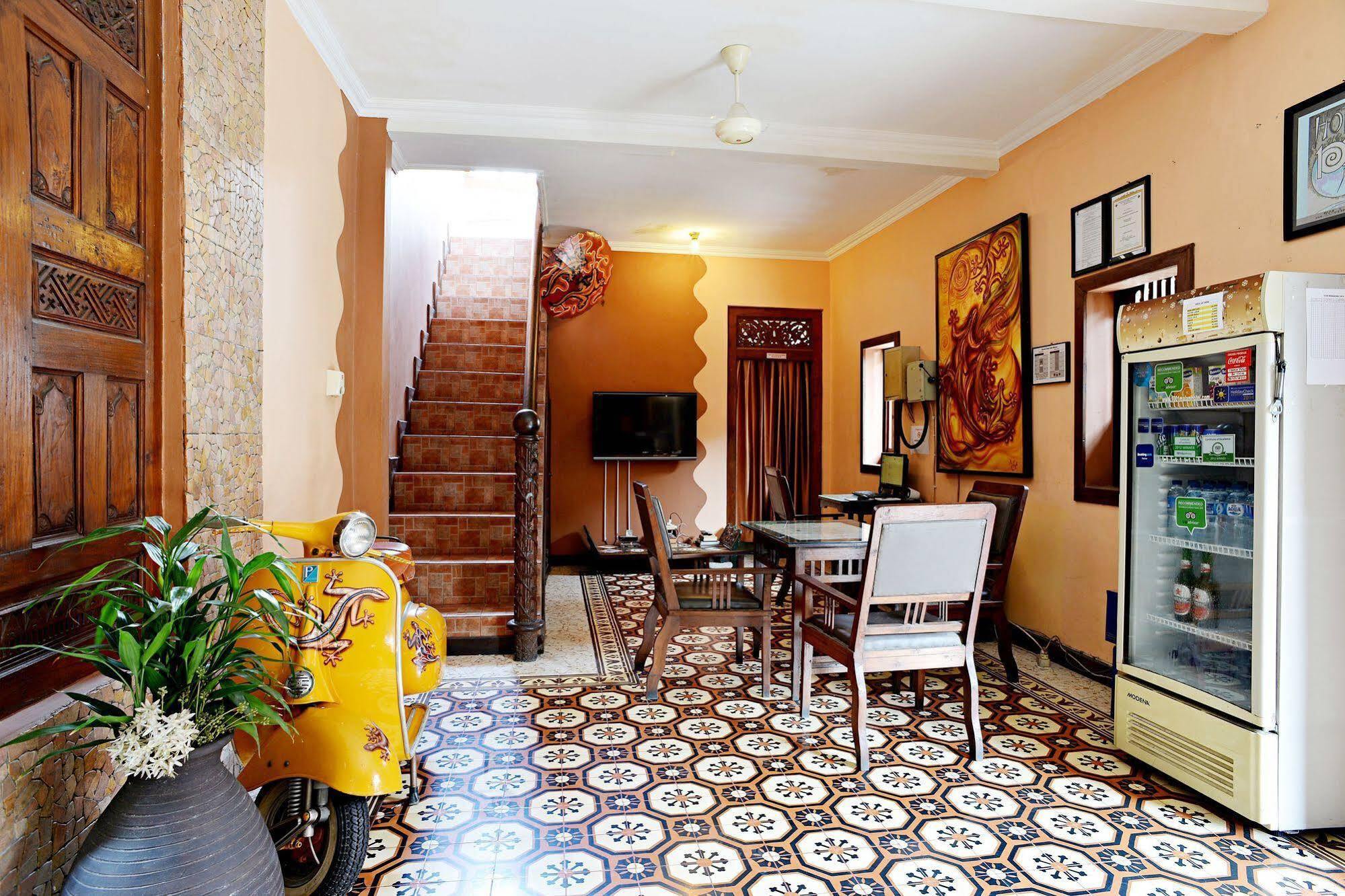 Zen Rooms Malioboro Sosrowijayan Wetan Yogyakarta Exterior photo